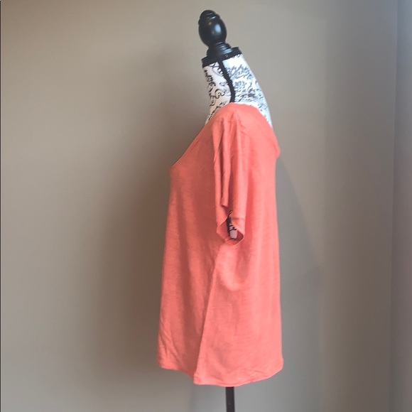 Coral Linen Front & Back V-Neck Blouse - Picture 4 of 7